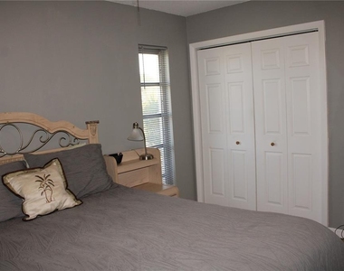 5062 Live Oak Circle - Photo Thumbnail 20