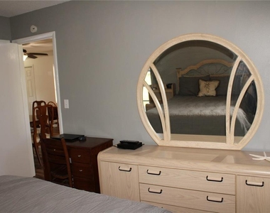 5062 Live Oak Circle - Photo Thumbnail 21