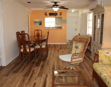 5062 Live Oak Circle - Photo Thumbnail 12