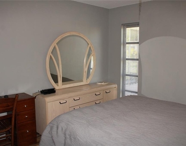 5062 Live Oak Circle - Photo Thumbnail 18