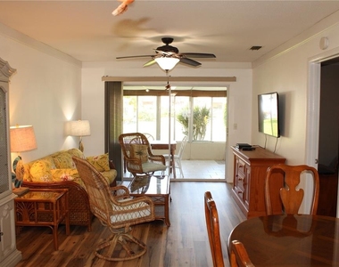 5062 Live Oak Circle - Photo Thumbnail 8