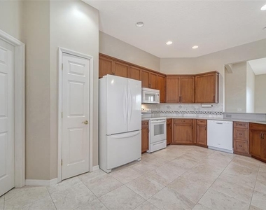 5939 Sandstone Avenue - Photo Thumbnail 13