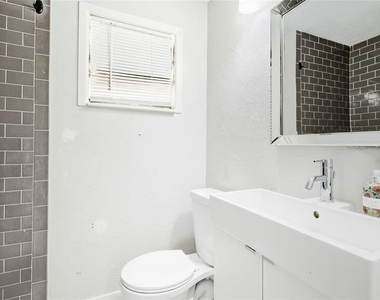 5320 Moeller Avenue - Photo Thumbnail 16