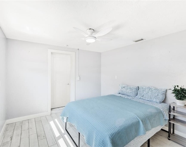 5320 Moeller Avenue - Photo Thumbnail 15