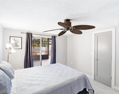 5320 Moeller Avenue - Photo Thumbnail 8