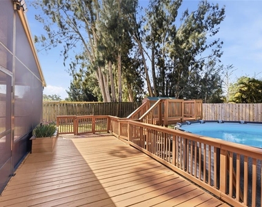 5320 Moeller Avenue - Photo Thumbnail 21