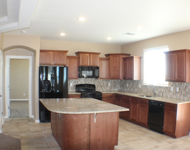 6757 Ixtapa Place - Photo Thumbnail 2