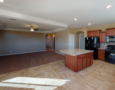 6757 Ixtapa Place - Photo Thumbnail 9