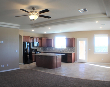6757 Ixtapa Place - Photo Thumbnail 10