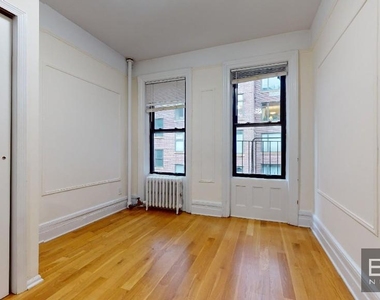 326 East 58th Street - Photo Thumbnail 2