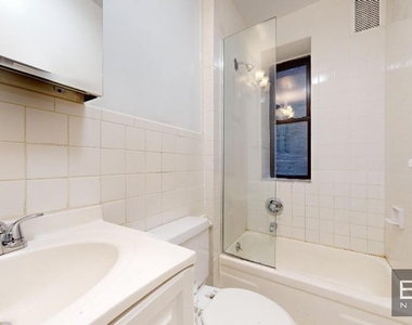 326 East 58th Street - Photo Thumbnail 4
