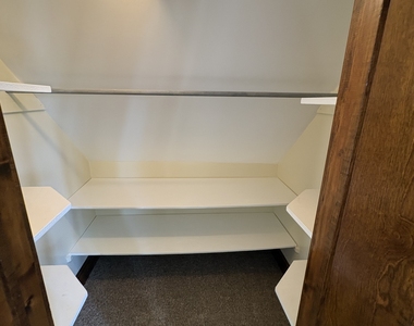 689 Maplewood Avenue - Photo Thumbnail 6
