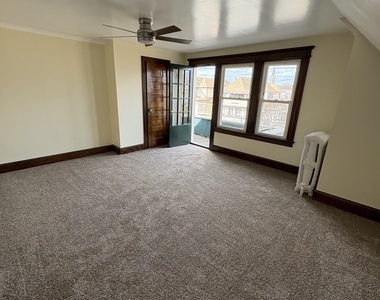689 Maplewood Avenue - Photo Thumbnail 8