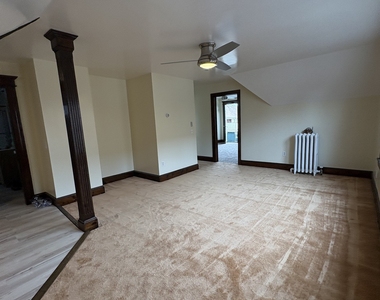 689 Maplewood Avenue - Photo Thumbnail 10