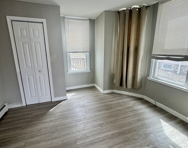 124 Meriden Road - Photo Thumbnail 4