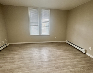 124 Meriden Road - Photo Thumbnail 2