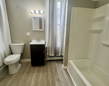 124 Meriden Road - Photo Thumbnail 3
