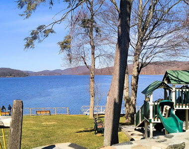 14 Lake Drive - Photo Thumbnail 20