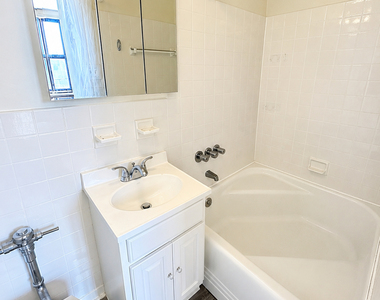 1902 Beverley Road - Photo Thumbnail 3