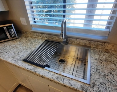 1632 Marathon Drive - Photo Thumbnail 2