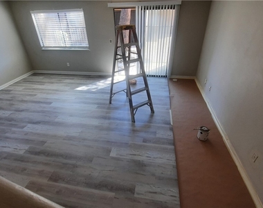 1632 Marathon Drive - Photo Thumbnail 7