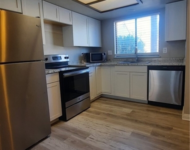 1632 Marathon Drive - Photo Thumbnail 3