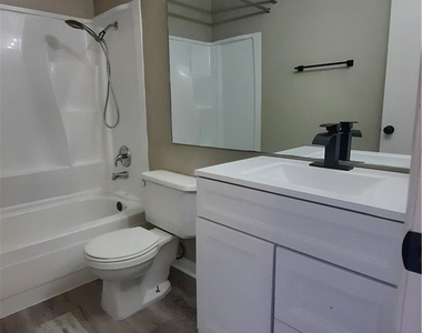 1632 Marathon Drive - Photo Thumbnail 13