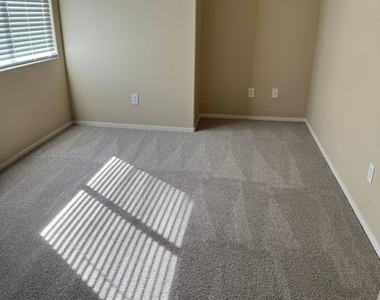 2228 Cambridge Elms Street - Photo Thumbnail 12