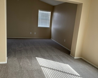 2228 Cambridge Elms Street - Photo Thumbnail 11