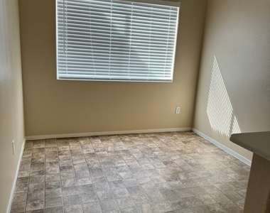 2228 Cambridge Elms Street - Photo Thumbnail 8