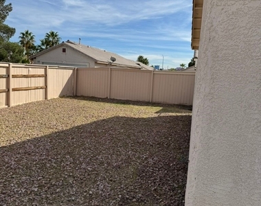2228 Cambridge Elms Street - Photo Thumbnail 16