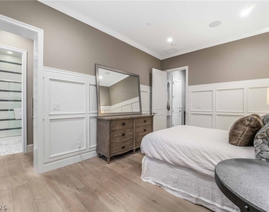 3084 Amoruccio Court - Photo Thumbnail 18