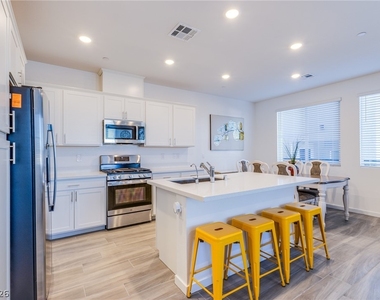 145 Aqua Commons Lane - Photo Thumbnail 2