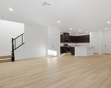 115 Cinder Cone Lane - Photo Thumbnail 4