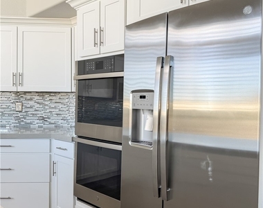 2012 Scarlet Rose Drive - Photo Thumbnail 24