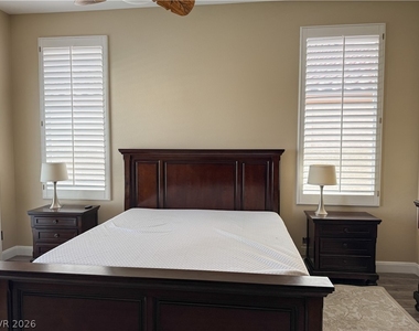 2012 Scarlet Rose Drive - Photo Thumbnail 12