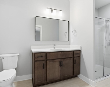 1195 Marina Parkway - Photo Thumbnail 11