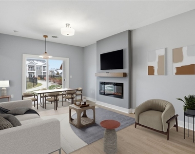 1195 Marina Parkway - Photo Thumbnail 1