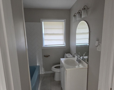 136 Hillsdale Drive Se - Photo Thumbnail 9