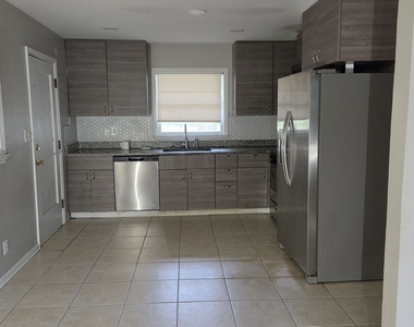 136 Hillsdale Drive Se - Photo Thumbnail 1