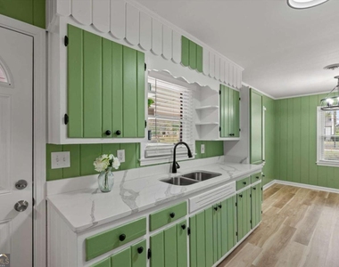 628 S Evelyn Place Nw - Photo Thumbnail 8