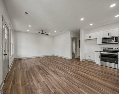 3 Forsyth Street Ne - Photo Thumbnail 2