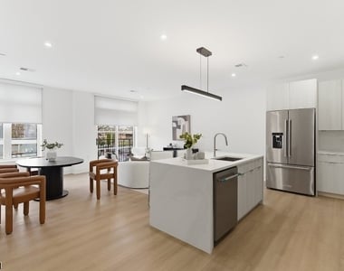 423 South Avenue West - Photo Thumbnail 5