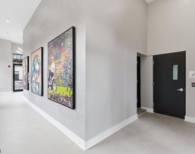 423 South Avenue West - Photo Thumbnail 2