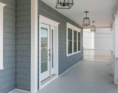 916 Ocean Avenue - Photo Thumbnail 3