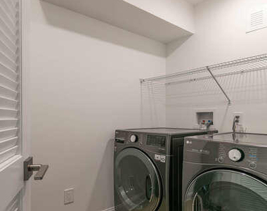 916 Ocean Avenue - Photo Thumbnail 35