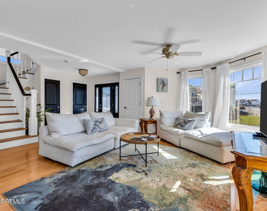550 Whiting Avenue - Photo Thumbnail 14