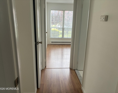 21 Newbury Row - Photo Thumbnail 18