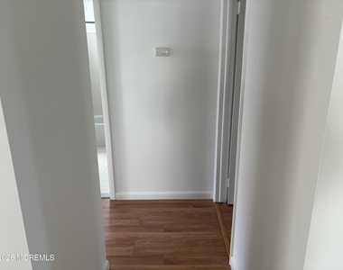 21 Newbury Row - Photo Thumbnail 14