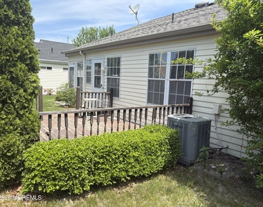 21 Newbury Row - Photo Thumbnail 5